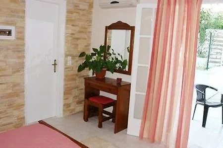 Zoi & Alexia 4* Ипсос