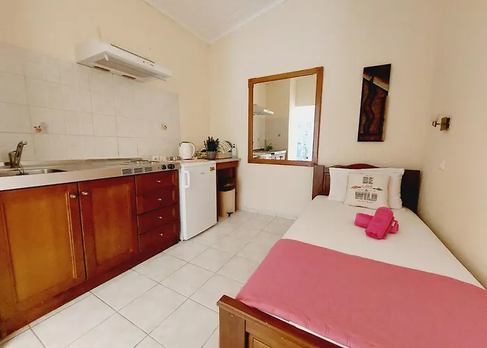 Zoi & Alexia Aparthotel 4*