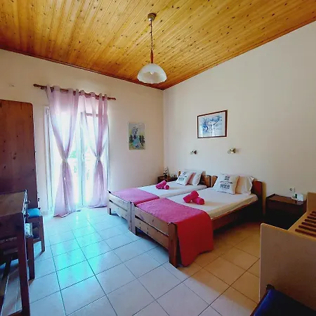 Zoi & Alexia Aparthotel 4*