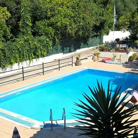 Zoi & Alexia Aparthotel